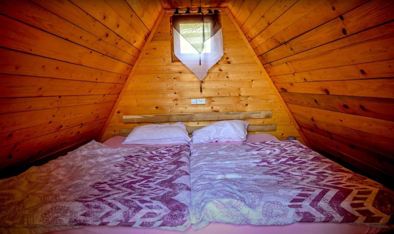 Glamping Hisice Orlic Hotel Muta Buitenkant foto