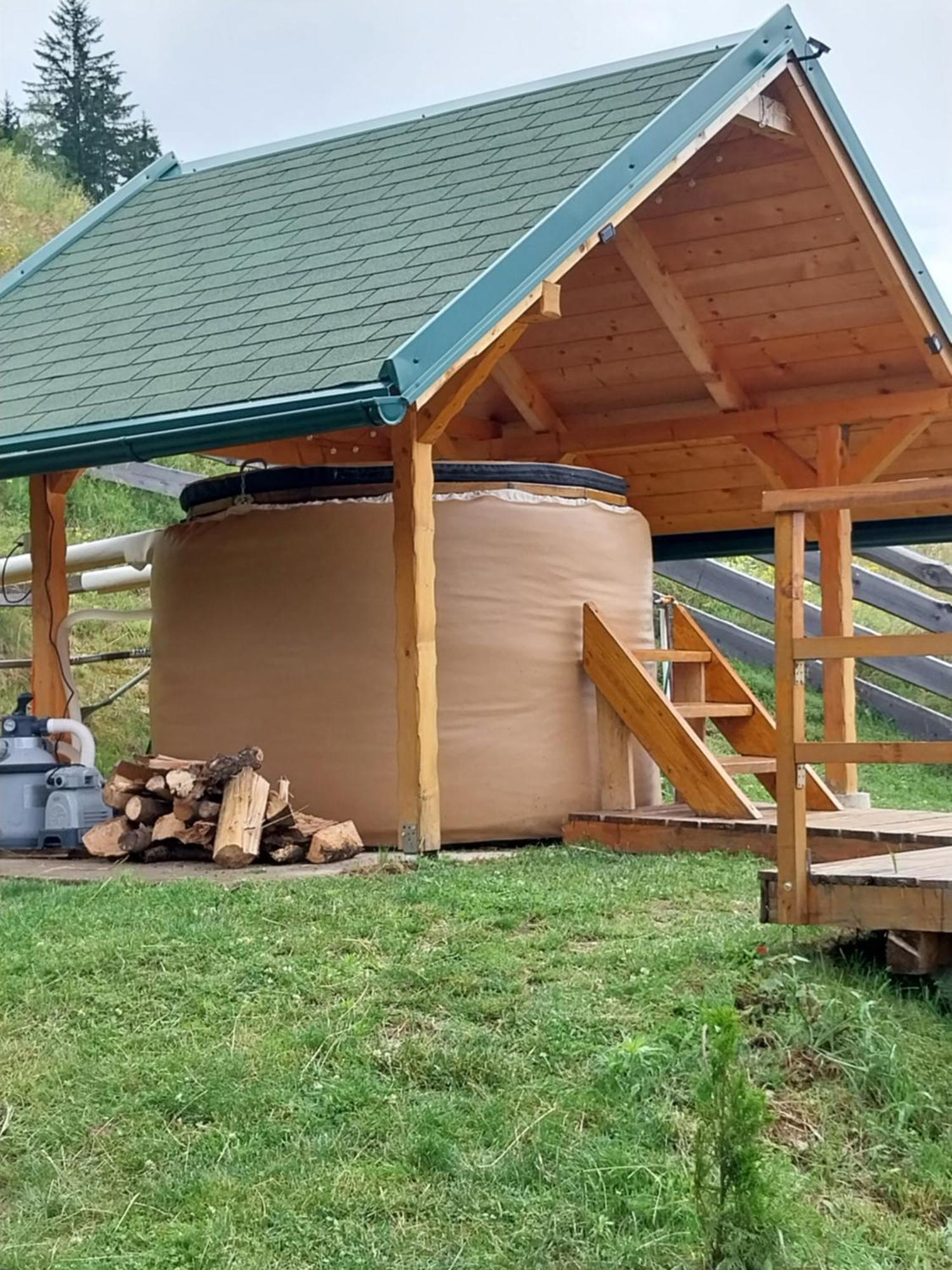 Glamping Hisice Orlic Hotel Muta Buitenkant foto
